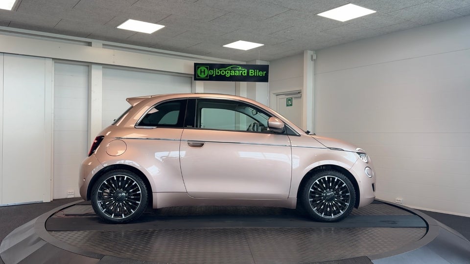 Fiat 500e 42 la Prima Sky 3d