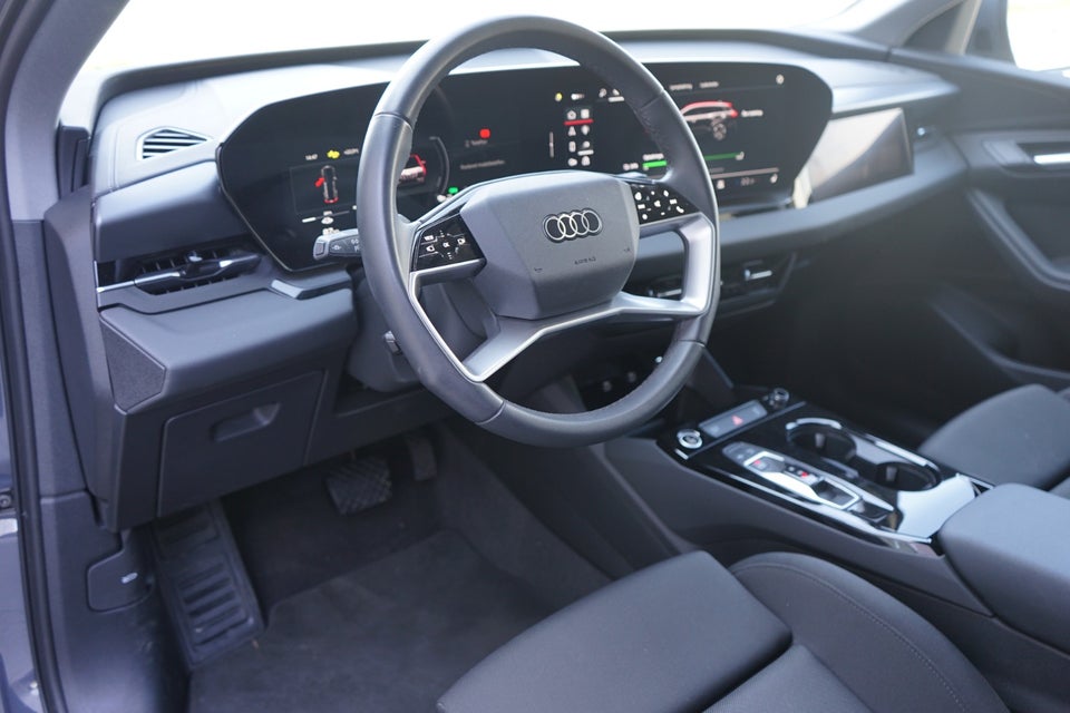 Audi Q6 e-tron S-line quattro 5d
