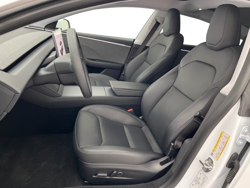 Tesla Model 3 RWD 4d