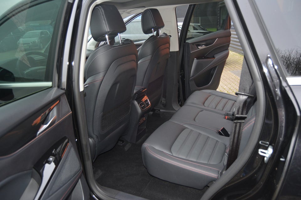 Maxus Euniq6 70  5d
