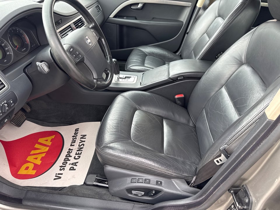 Volvo XC70 2,4 D5 185 Summum aut. AWD 5d