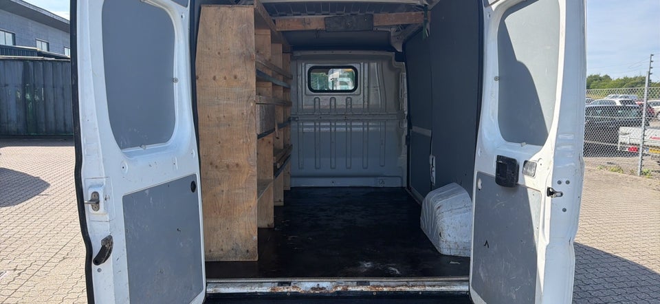 Peugeot Boxer 333 2,0 BlueHDi 130 L2H2