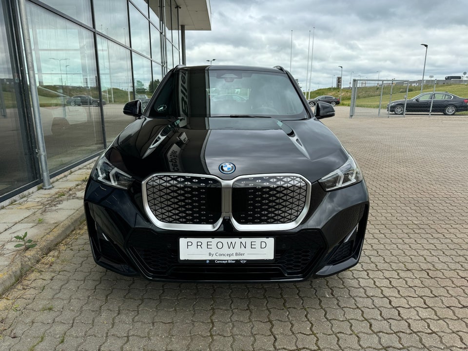 BMW iX1 xDrive30 Fully Charged M-Sport 5d