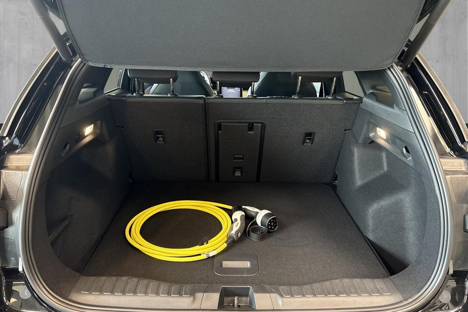 Ford Explorer 77 Premium Extended Range 5d