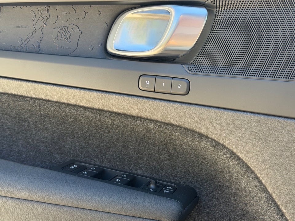 Volvo XC40 ReCharge Twin Plus 5d