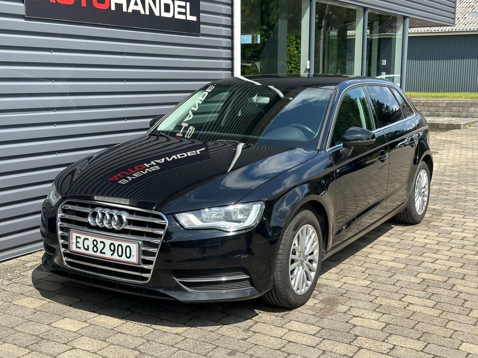 Audi A3 2,0 TDi 150 Ambiente Sportback S-tr. 5d