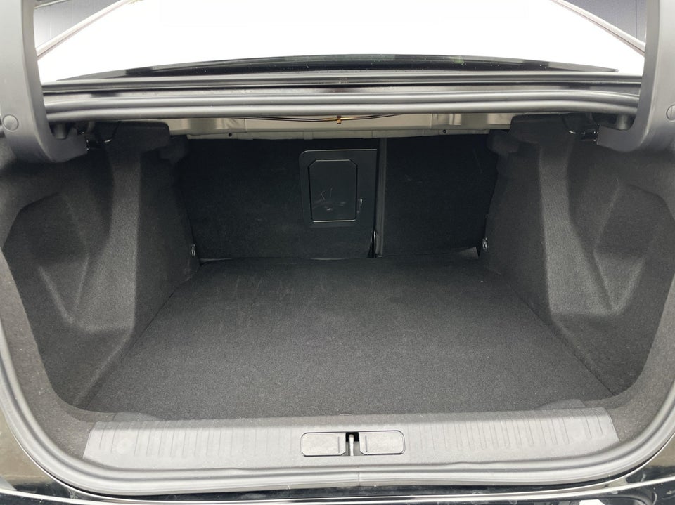 Citroën ë-C4 X 50 Shine 4d