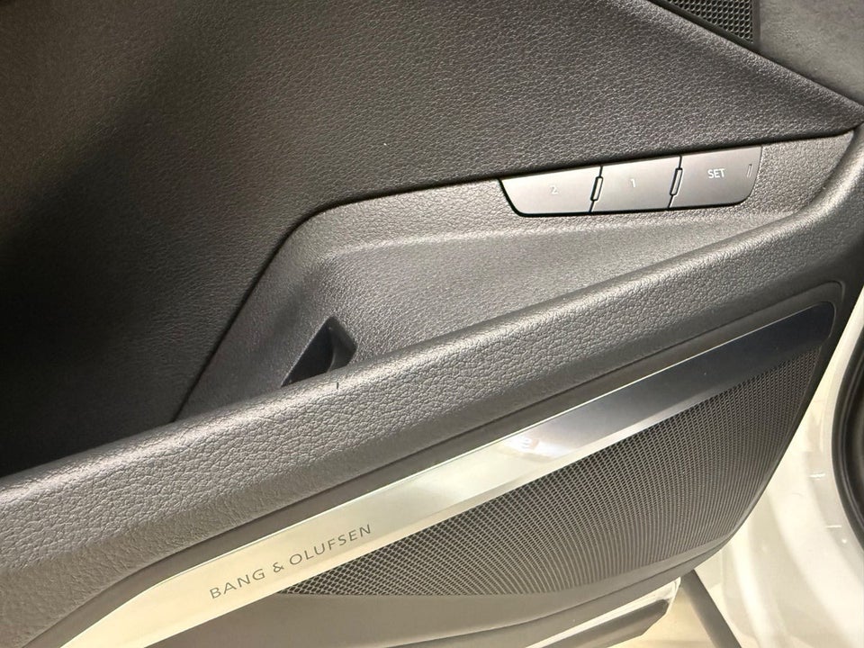 Audi e-tron 55 S-line quattro 5d