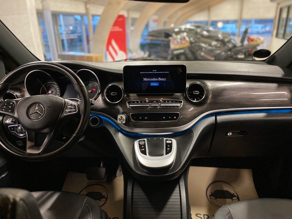 Mercedes EQV300 Avantgarde XL Van