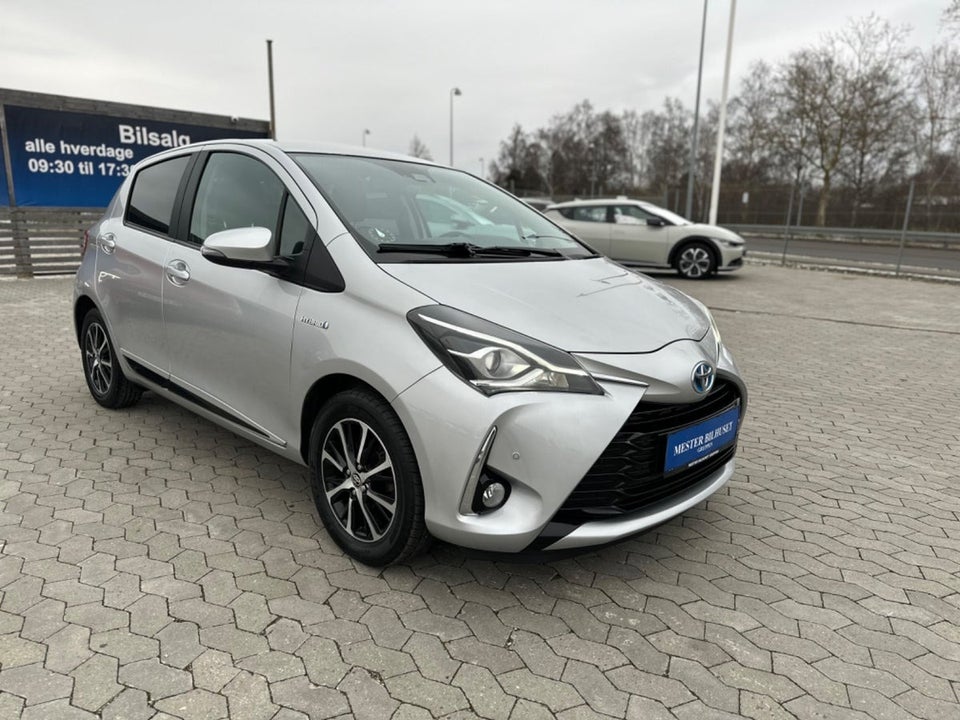 Toyota Yaris 1,5 Hybrid H3 Design e-CVT 5d