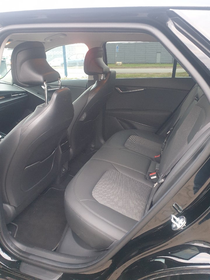 Kia Niro 64 EV Prestige 5d