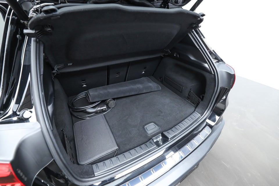 Mercedes EQA250+ AMG Advance 5d