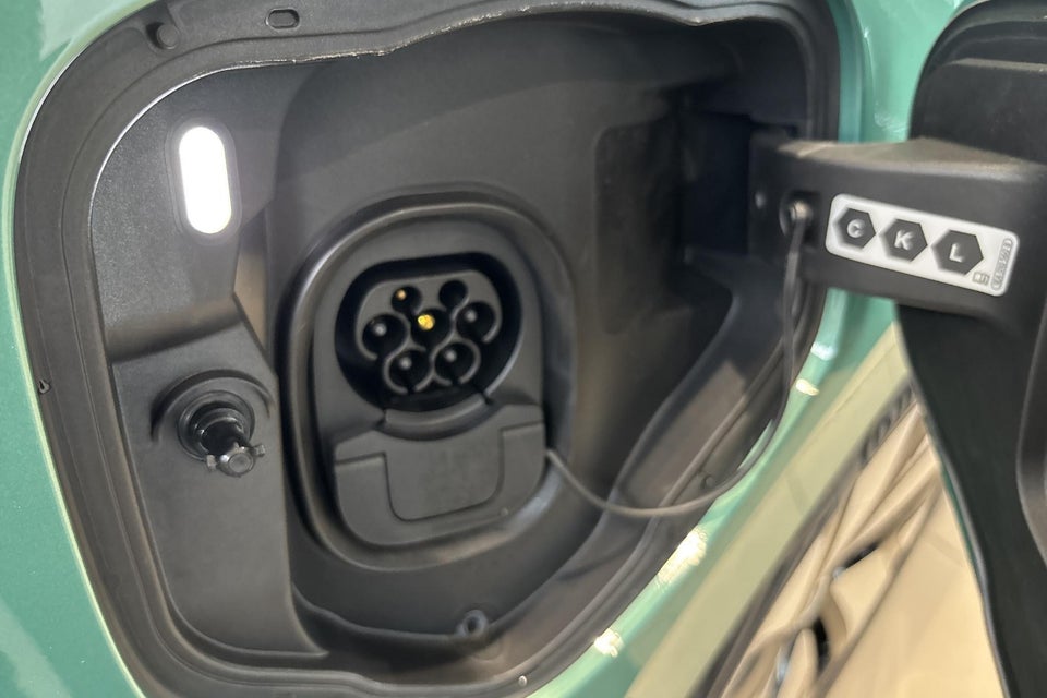 VW ID.Buzz 77 Pro SWB 5d