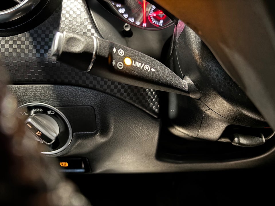 Mercedes A180 1,6 Urban aut. 5d