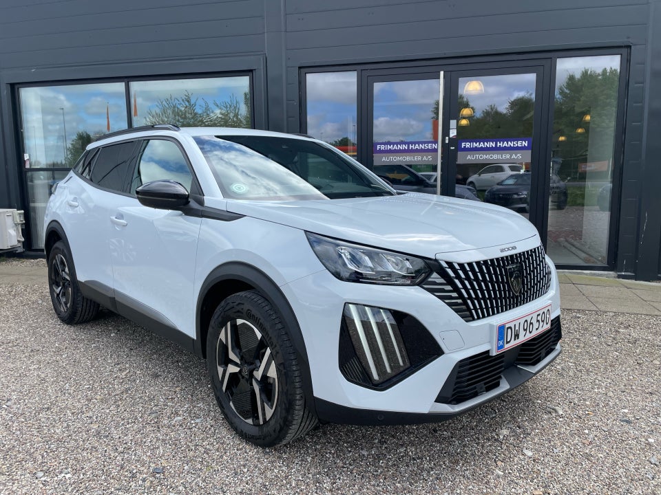 Peugeot 2008 1,2 PureTech 130 First Selection EAT8 5d