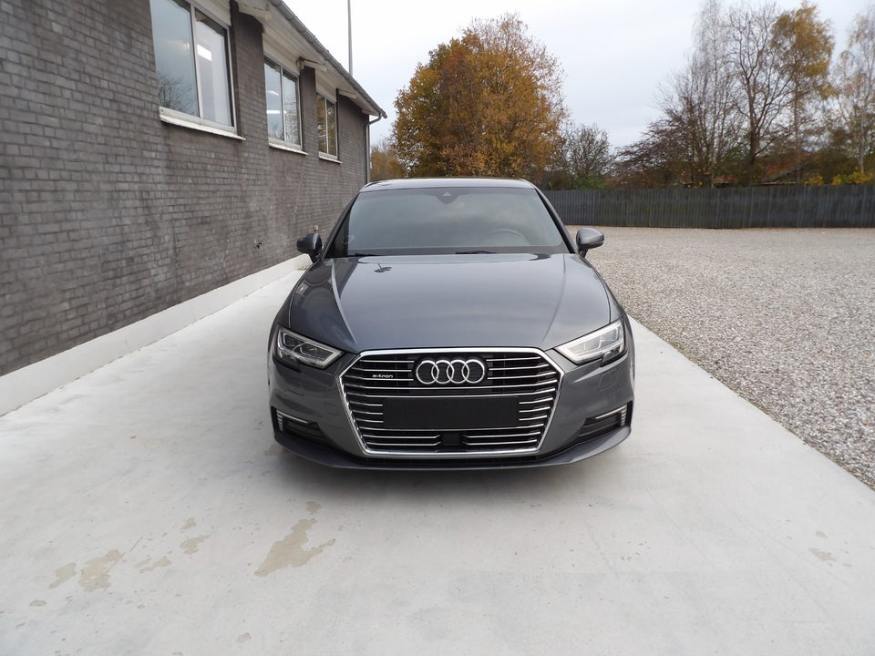 Audi A3 1,4 e-tron Sportback S-tr. 5d