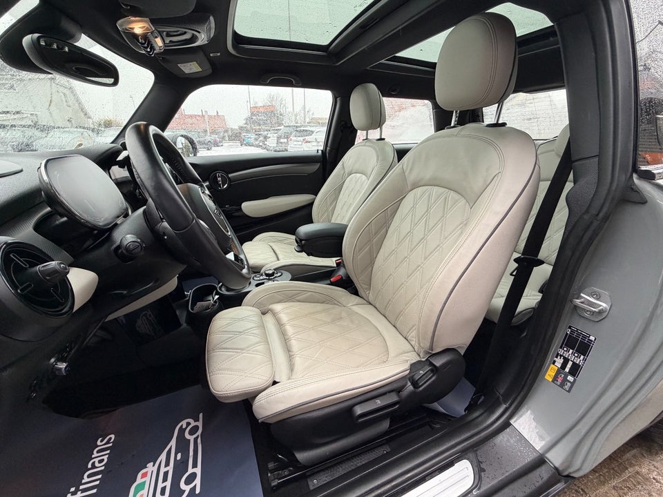 MINI Cooper SE Maximise 3d