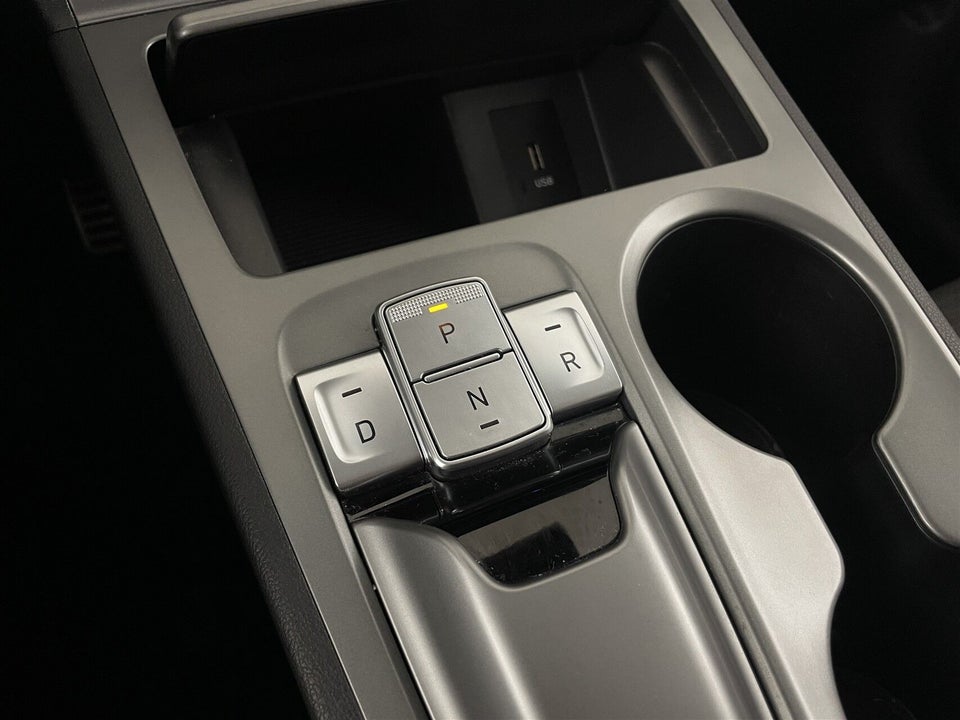 Hyundai Kona 64 EV Essential 5d