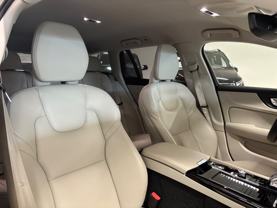 Volvo V60 2,0 T8 ReCharge Inscription aut. AWD 5d