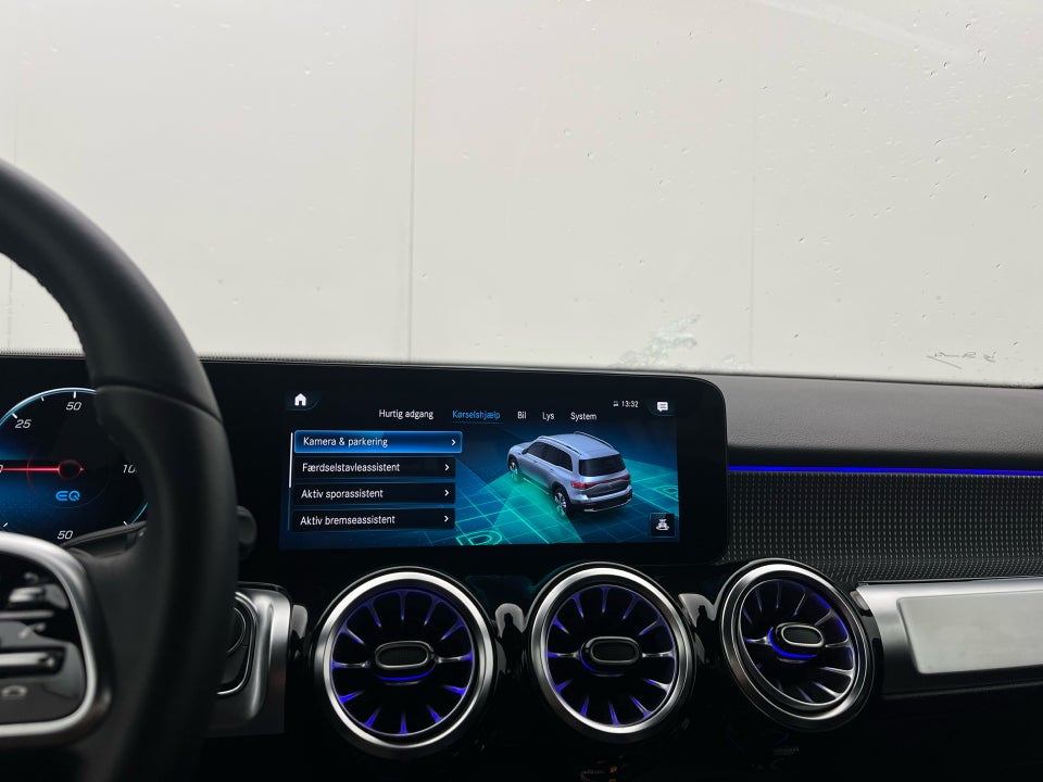 Mercedes EQB300 4Matic 5d