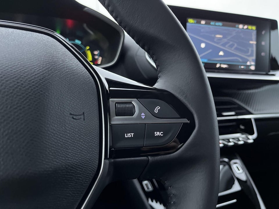 Peugeot e-208 50 Style 5d