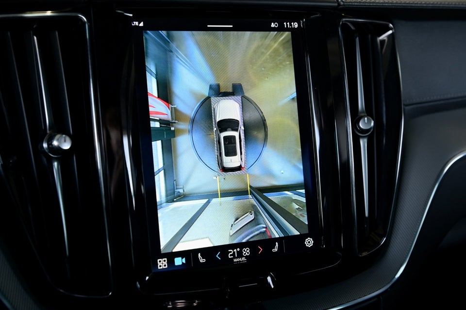 Volvo XC60 2,0 T8 ReCharge Ultimate Dark aut. AWD 5d