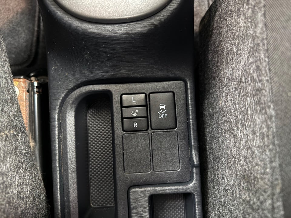 Toyota Yaris 1,0 VVT-i T1 Style 5d