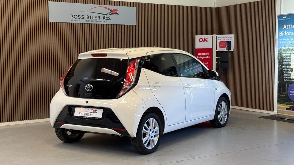 Toyota Aygo 1,0 VVT-i x-clusiv 5d