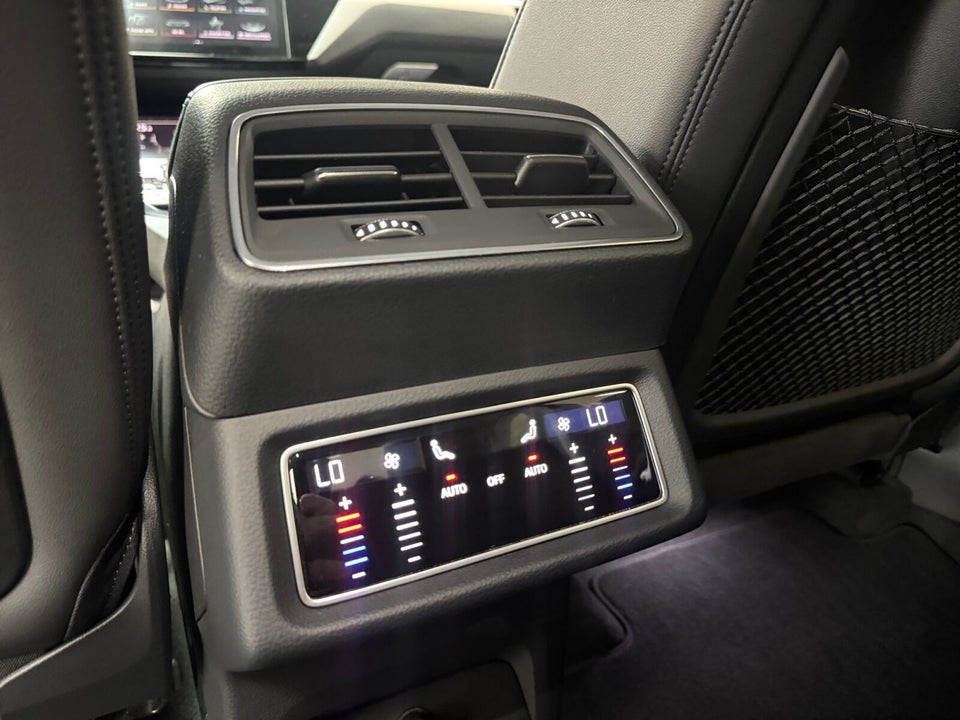 Audi e-tron 55 S-line Sportback quattro 5d