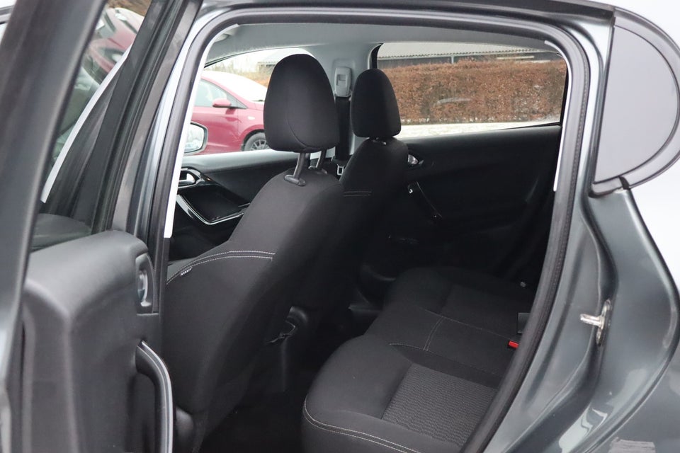 Peugeot 208 1,6 BlueHDi 100 Allure 5d