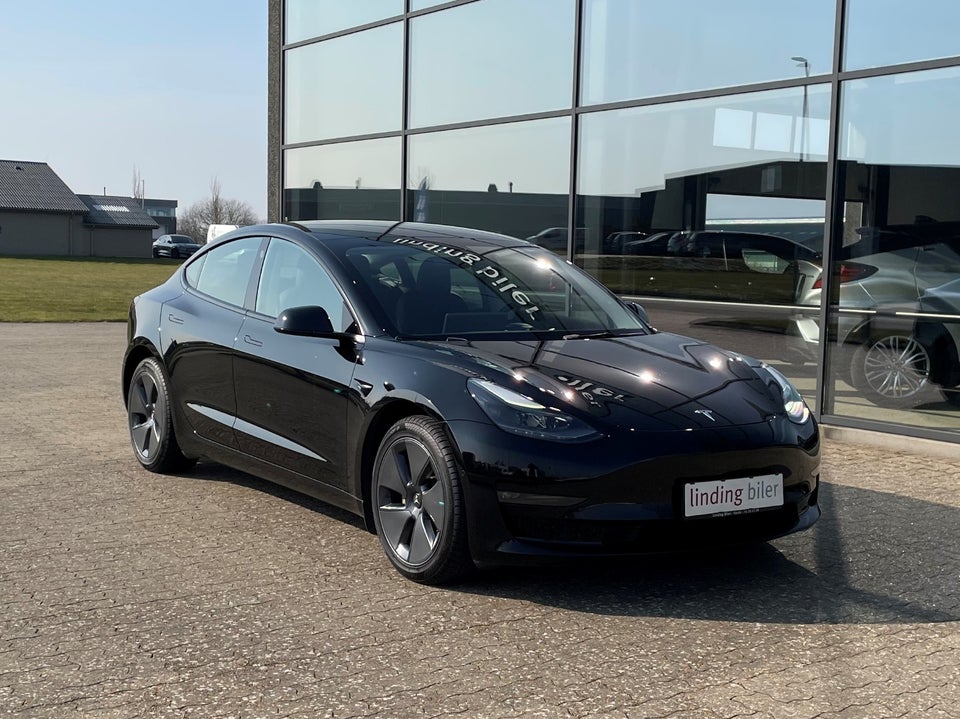 Tesla Model 3 Long Range AWD 4d