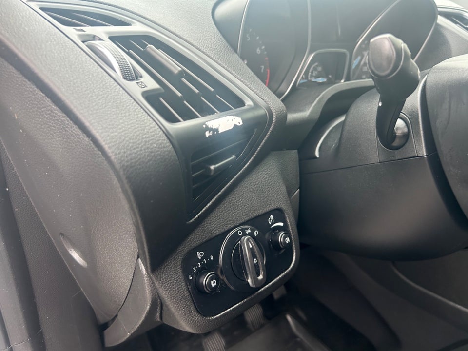 Ford C-MAX 1,0 SCTi 100 Edition 5d