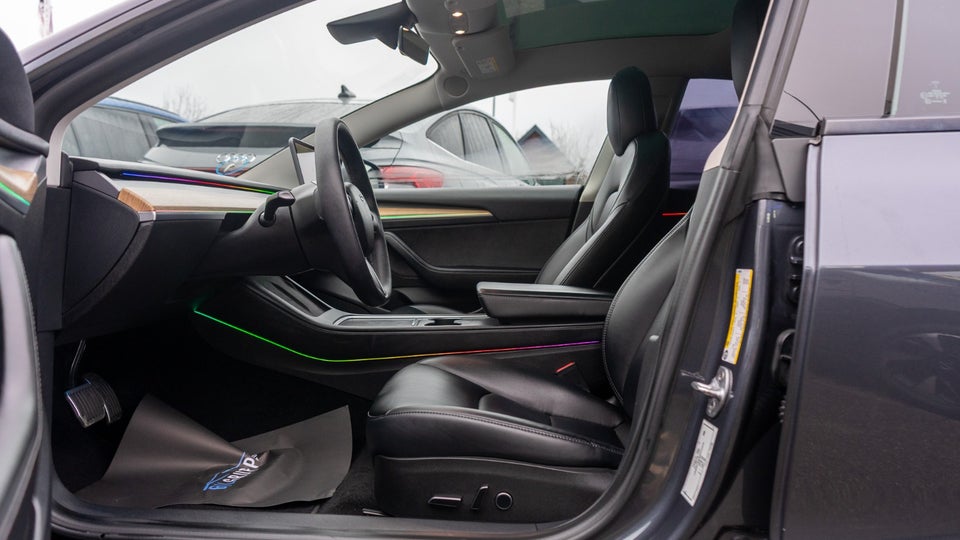 Tesla Model 3 Long Range AWD 4d