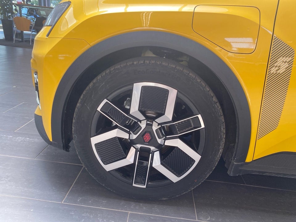 Renault 5 E-Tech 40 Techno 5d