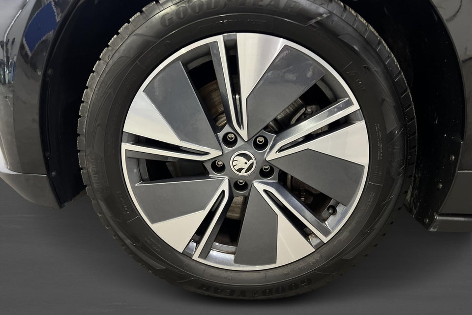 Skoda Enyaq 80 iV Suite 5d