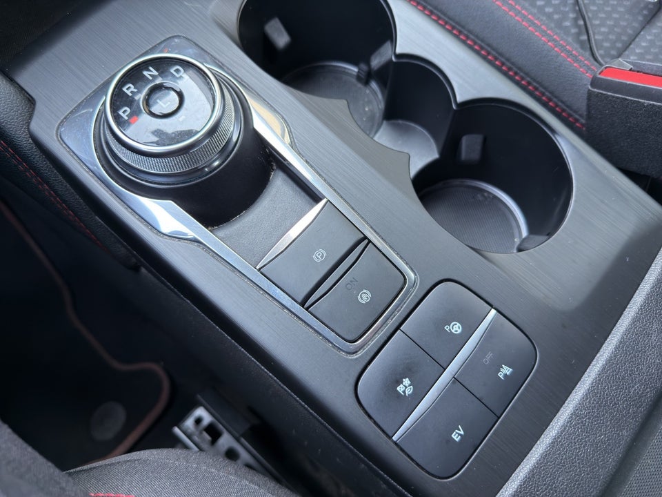 Ford Kuga 2,5 PHEV ST-Line X CVT 5d