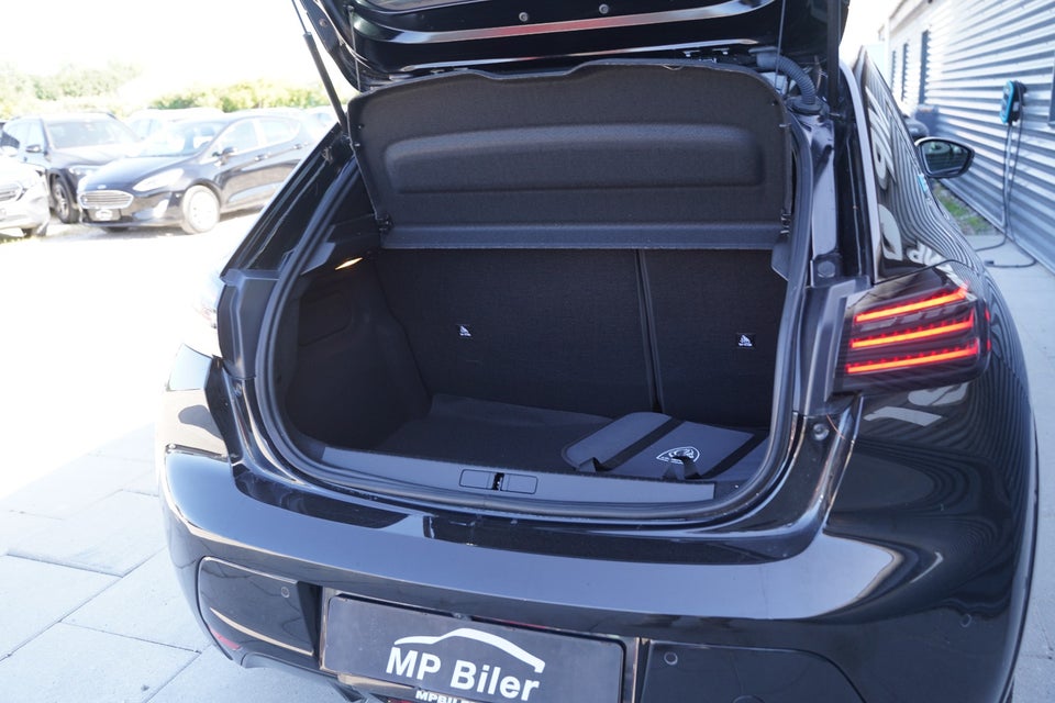 Peugeot e-208 54 GT Pack 5d
