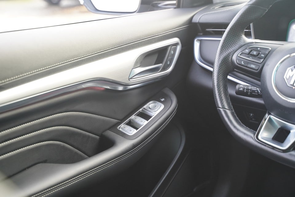 MG Marvel R Performance 5d