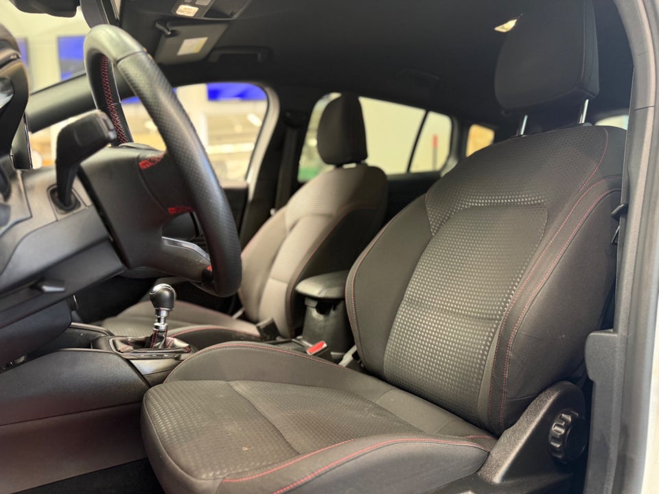 Ford Focus 1,0 EcoBoost mHEV ST-Line stc. 5d