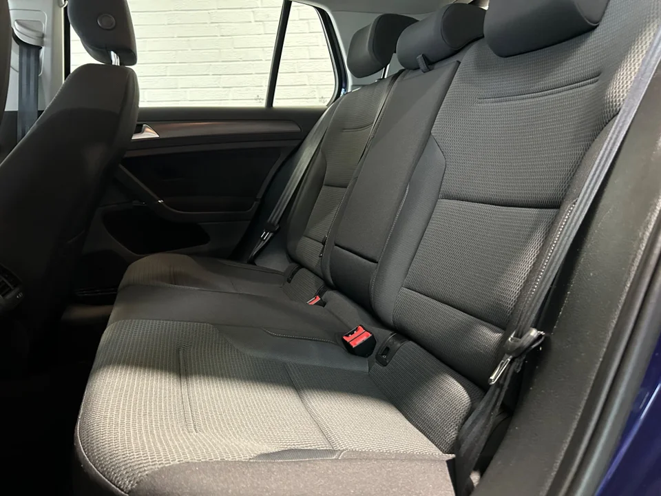 VW Golf VII 1,5 TSi 130 Comfortline DSG 5d