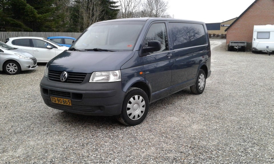 VW Transporter 2,5 TDi 102 Kassevogn kort 4d