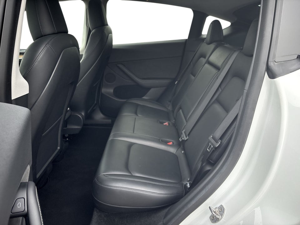 Tesla Model Y Long Range AWD 5d