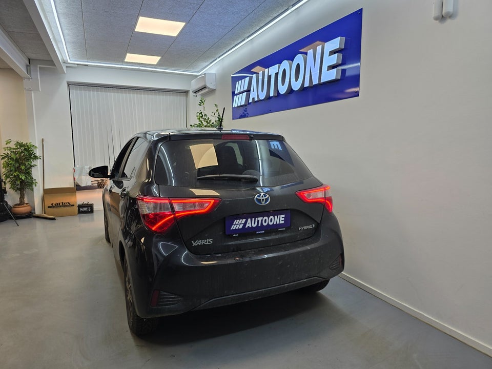 Toyota Yaris 1,5 Hybrid H3 Smart e-CVT 5d