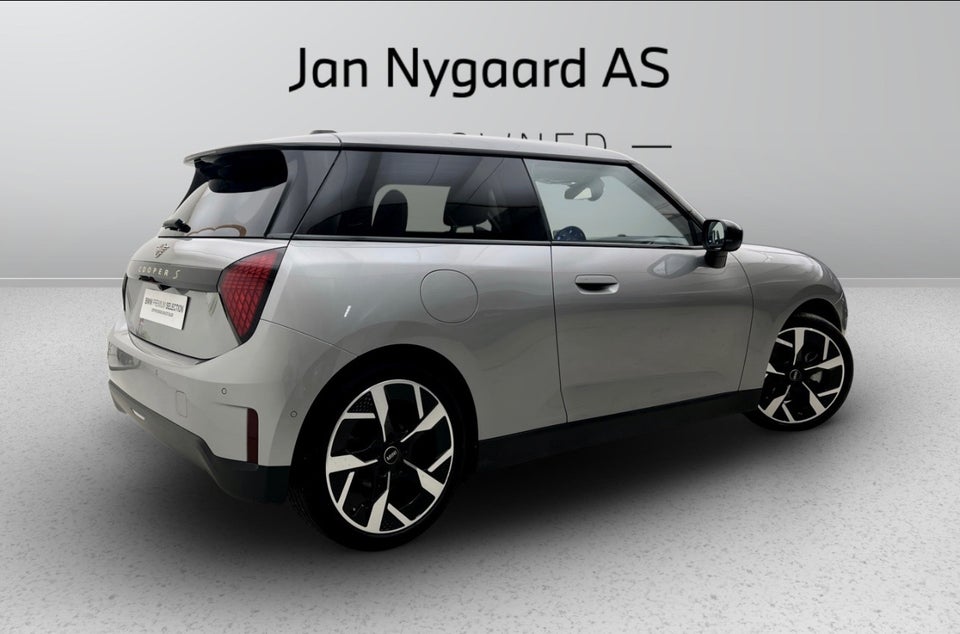 MINI Cooper SE Classic Trim XL 3d