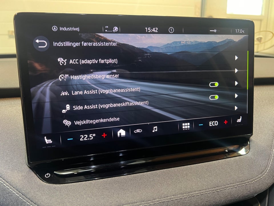 Skoda Enyaq 80 iV Loft 5d