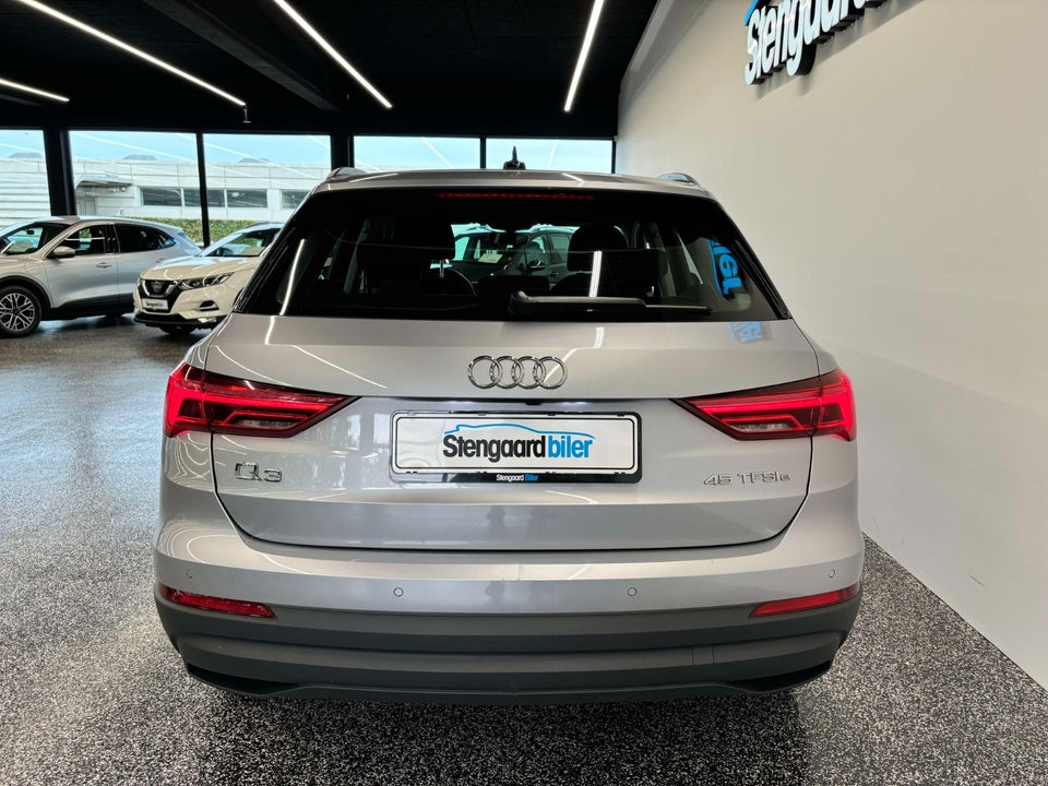 Audi Q3 45 TFSi e Attitude+ S-tr. 5d