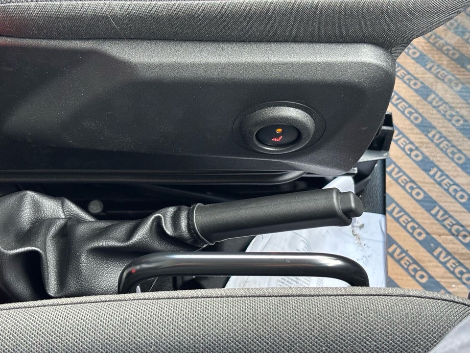 Iveco Daily 3,0 35S18 4100mm Alukasse m/lift AG8