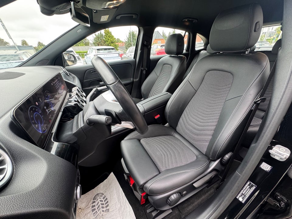 Mercedes EQA250+ 5d