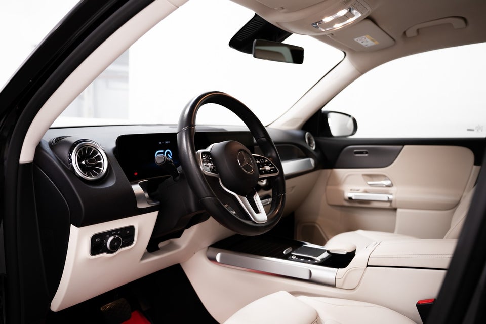 Mercedes EQB300 4Matic 7prs 5d