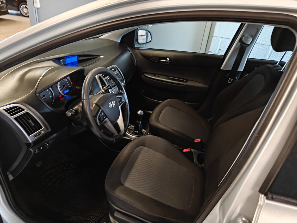 Hyundai i20 1,25 Classic XTR 5d